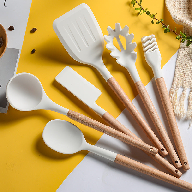 Ensemble d'ustensiles de cuisine en silicone avec manche en bois blanc crémeux